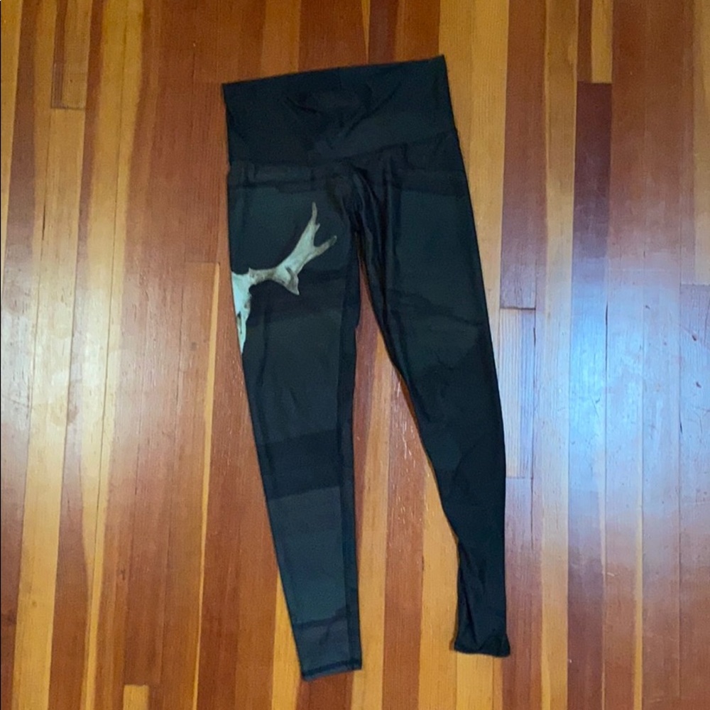 Ankle length skull leggings